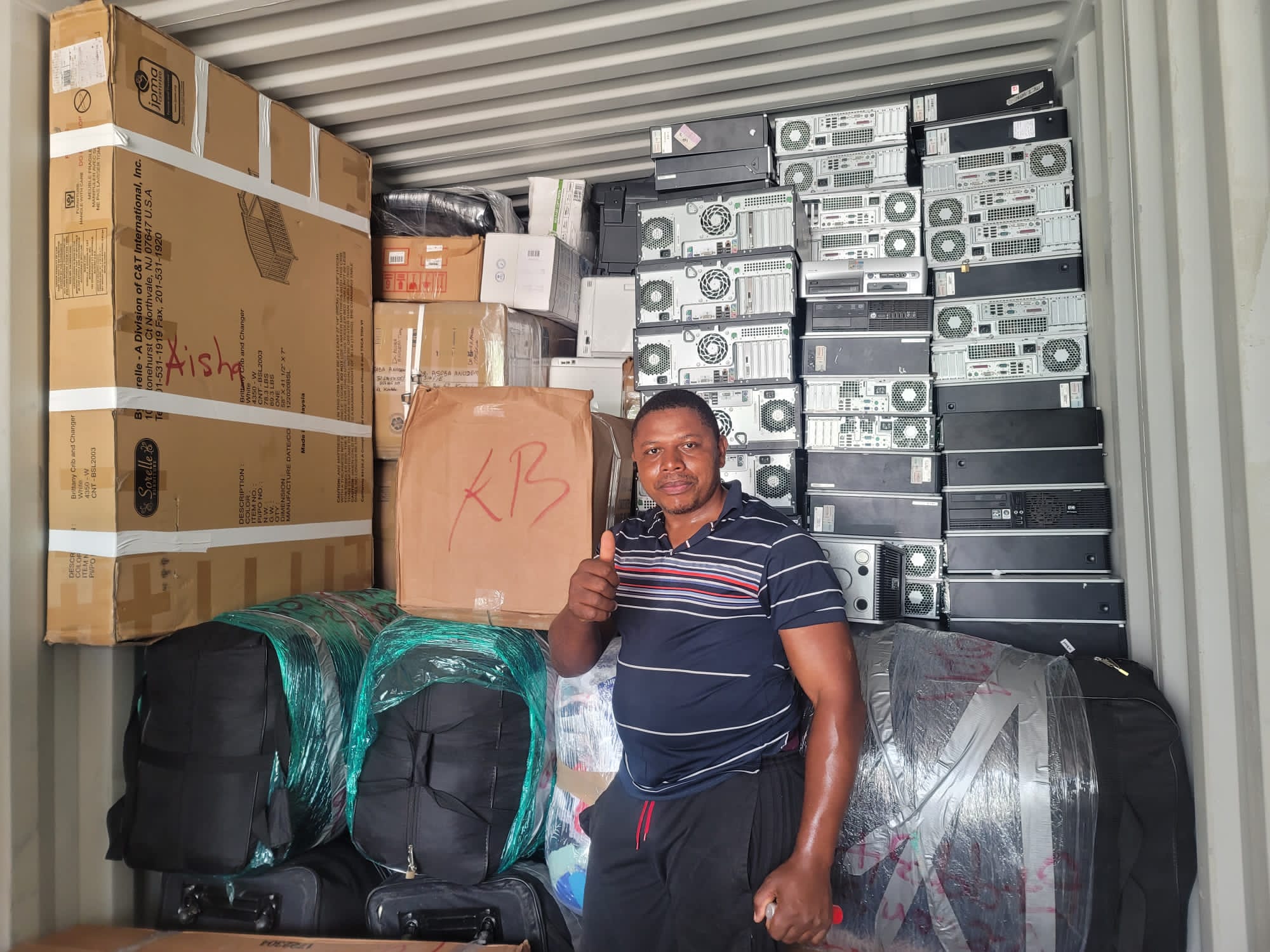 Cameroon-shipping-center (1)